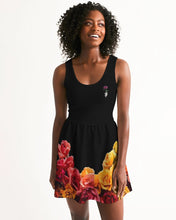 将图片加载到图库查看器,Fall Roses-Black Women's Scoop Neck Skater Dress