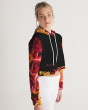 将图片加载到图库查看器,Fall Roses-Black Women's Cropped Hoodie