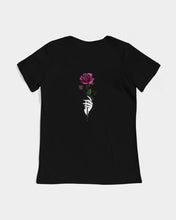 将图片加载到图库查看器,Fall Roses-Black Women's Graphic Tee