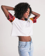将图片加载到图库查看器,Fall Roses White Women's Lounge Cropped Tee