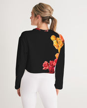 将图片加载到图库查看器,Fall Roses-Black Women's Cropped Sweatshirt