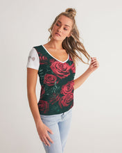 Charger l'image dans la galerie, La Colora Women's V-Neck Tee