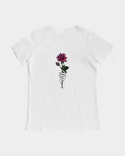 将图片加载到图库查看器,Fall Roses-Black Women's Graphic Tee