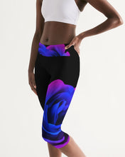 Load image into Gallery viewer, Blue&amp;Purple Rose Women&#39;s Mid-Rise Capri
